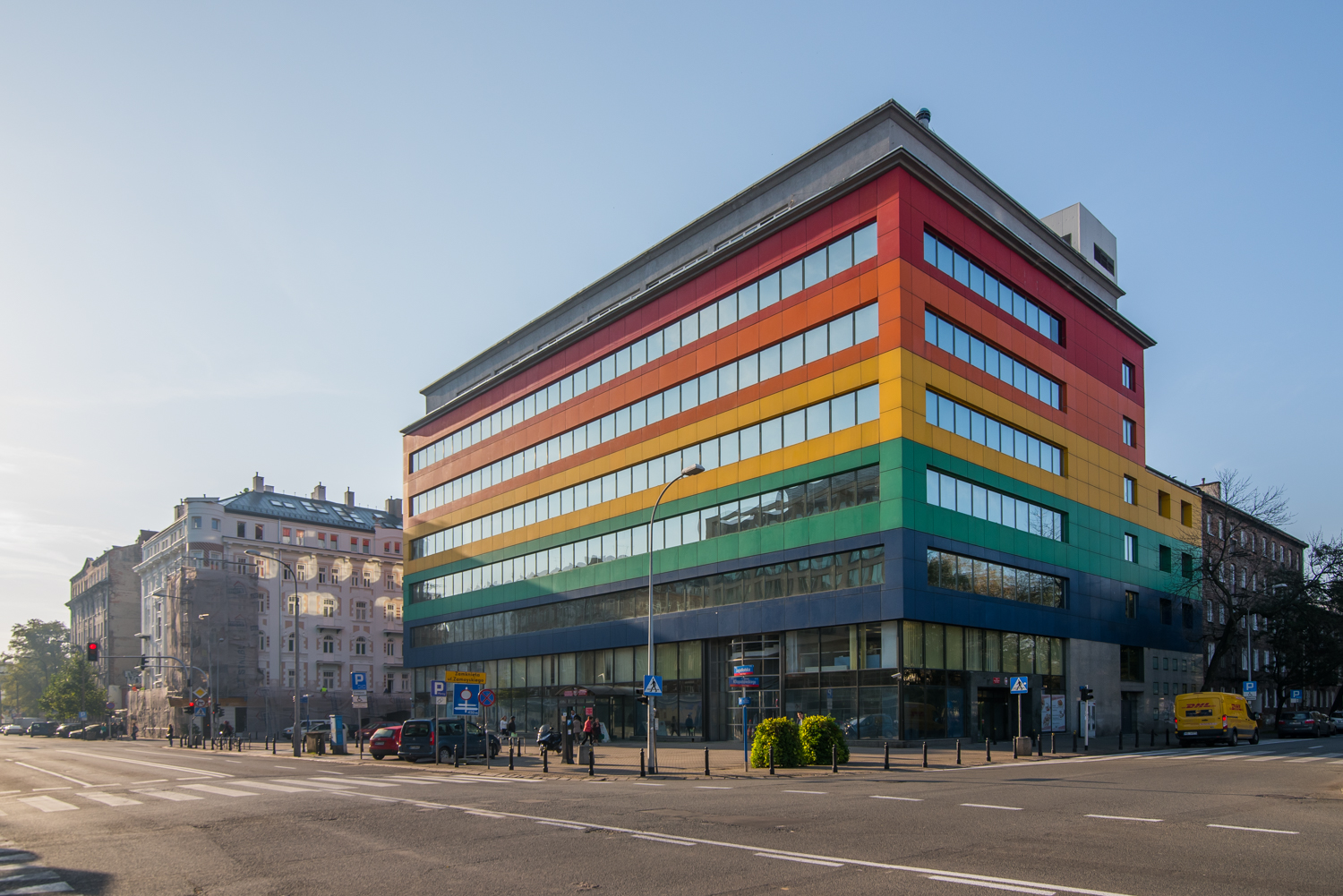 Zdjęcie architektury budynku Rainbow Center - modernizacja dawnego Powszechnego Domu Towarowego